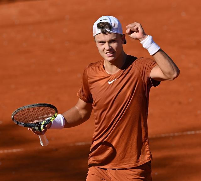 多的青少年 多的青少年