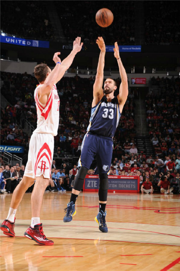 凝聚团队精 凝聚团队精